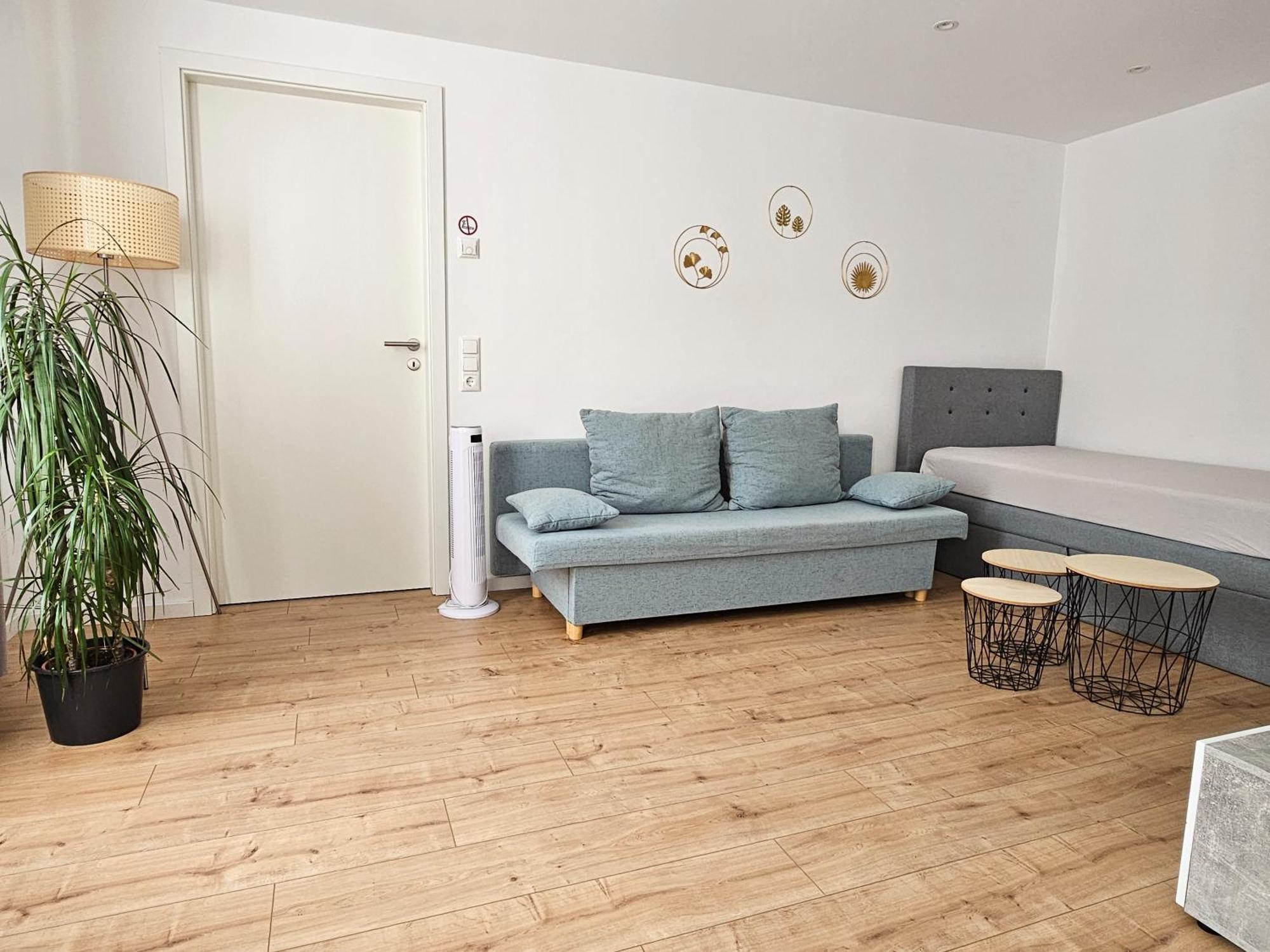Schoene Ferienwohnung 54 M², Zentrumsnah, Kingbett Ерфурт Екстериор снимка